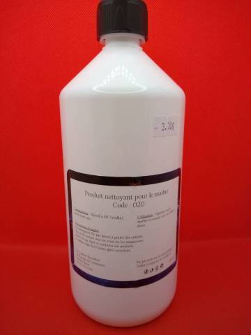 Produit nettoyant pour le marbre