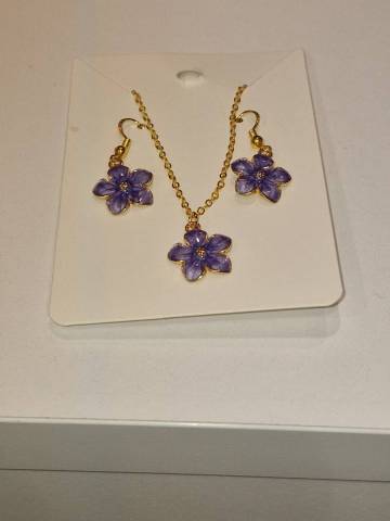 Chane en acier inoxydable, anneaux et fermoirs en acier inoxydable, pendentif en laiton et cristal acrylique