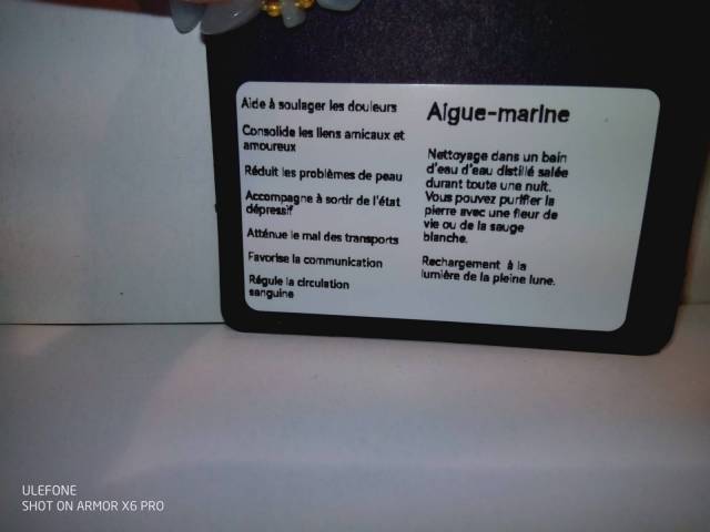 Perles chips d'aigue-marine (aqua marine), anneaux, chaine et fermoir en acier inoxydable