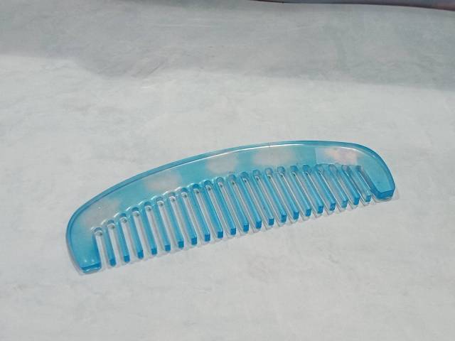 Peigne ancien arrondi