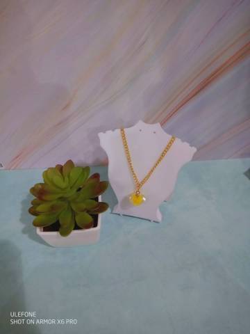 Chane en acier inoxydable, anneaux et fermoirs en acier inoxydable, pendentif en laiton et cristal acrylique