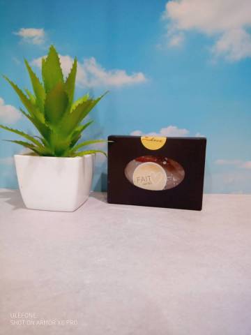 Rose, karit, olive et miel