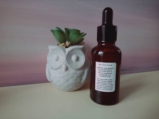 Mac�r�t huileux de romarin, huile de ricin, huile essentielle de romarin, eau infus�e aux clous de girofle